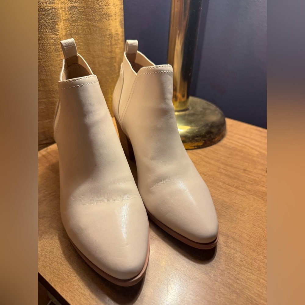 Dolce Vita Light Beige Ankle Booties - Picture 6 of 11